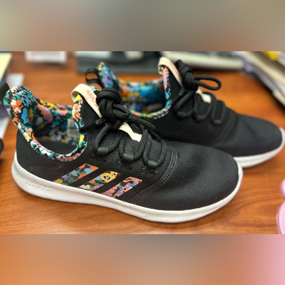 Adidas Kids Black Sneakers Sz 7 with Multicolor Accents